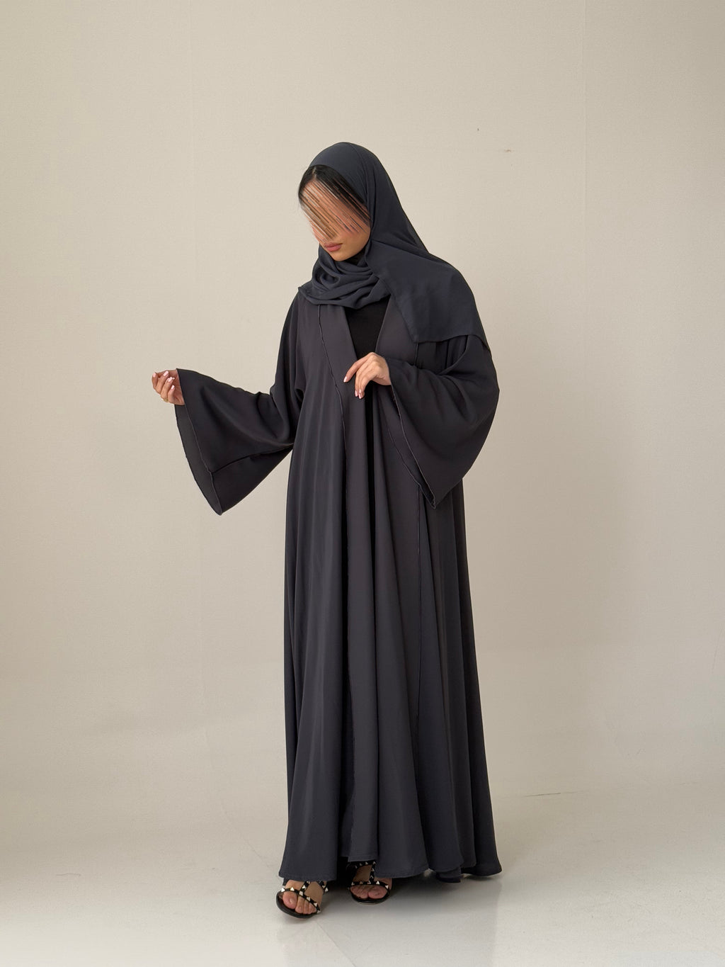 S730 عباية مع طرحة دبل كلوش لافال