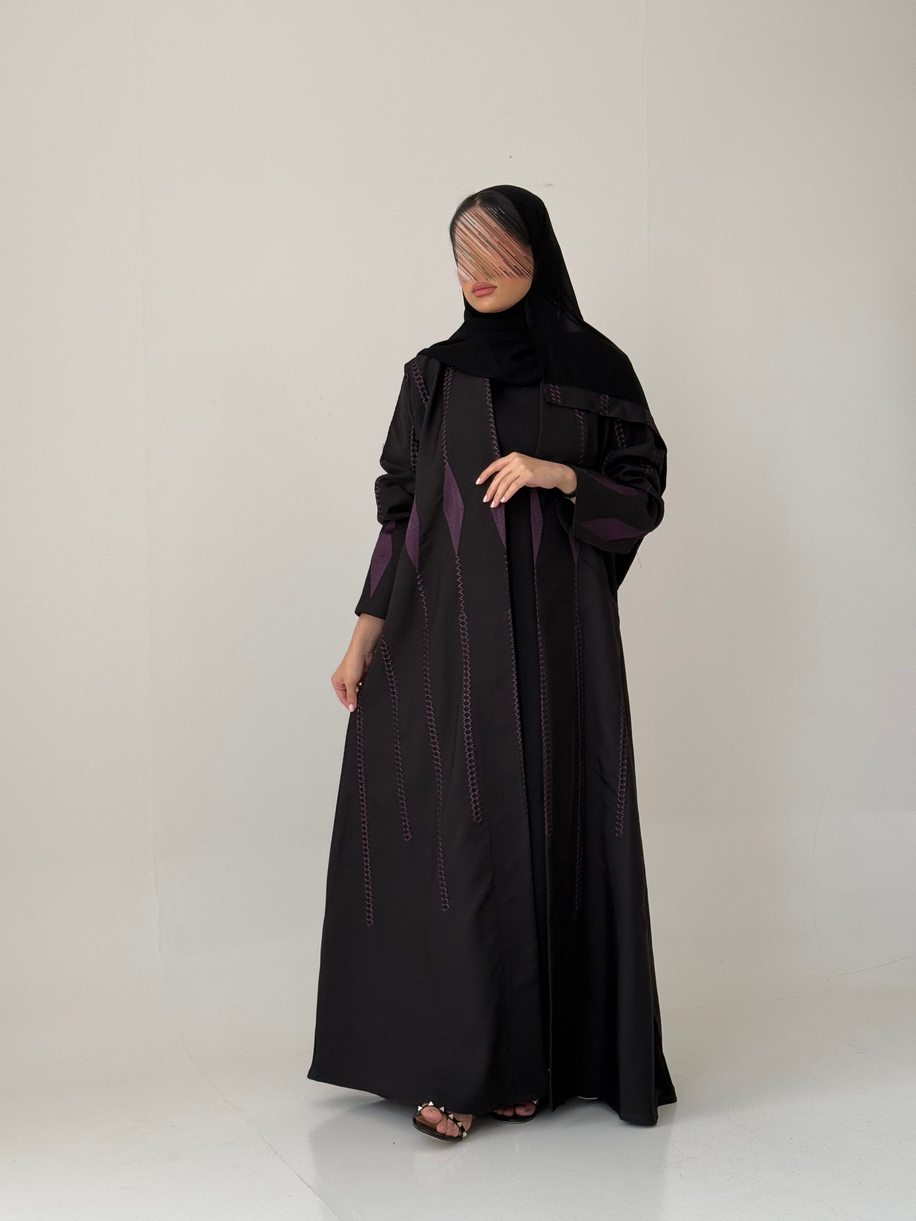 S849 عباية مع طرحة نص كلوش كريب برابي
