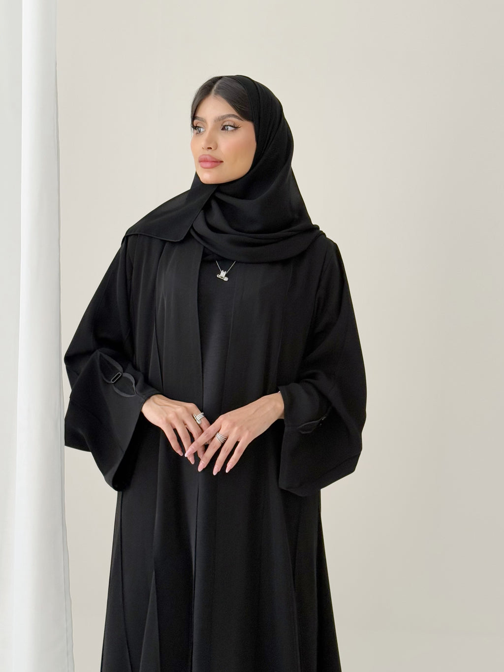 SH14 عباية مع طرحة نص كلوش انترنت