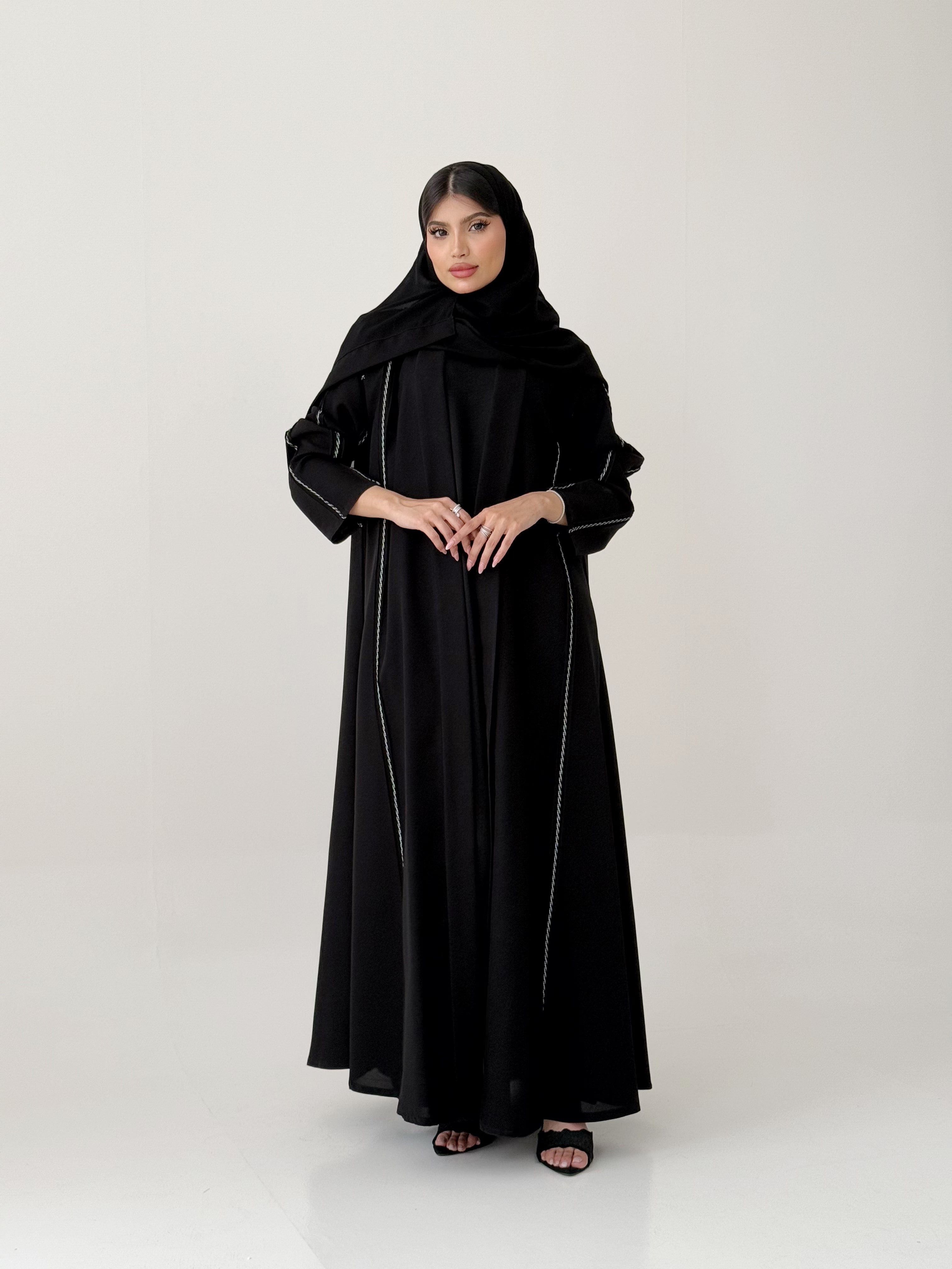 S468 عباية مع طرحة نص كلوش كتان