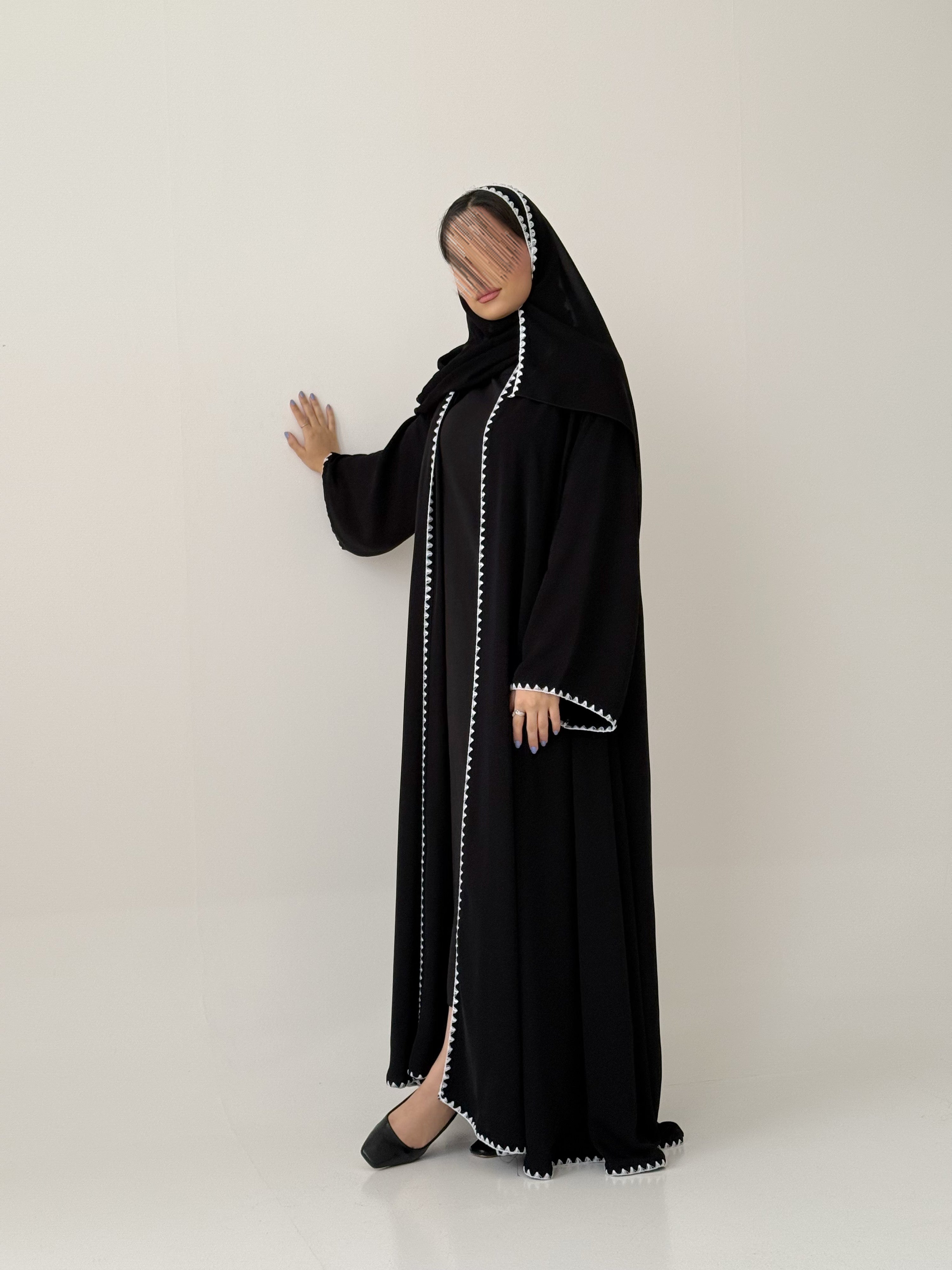 S743 عباية مع طرحة دبل كلوش لافال