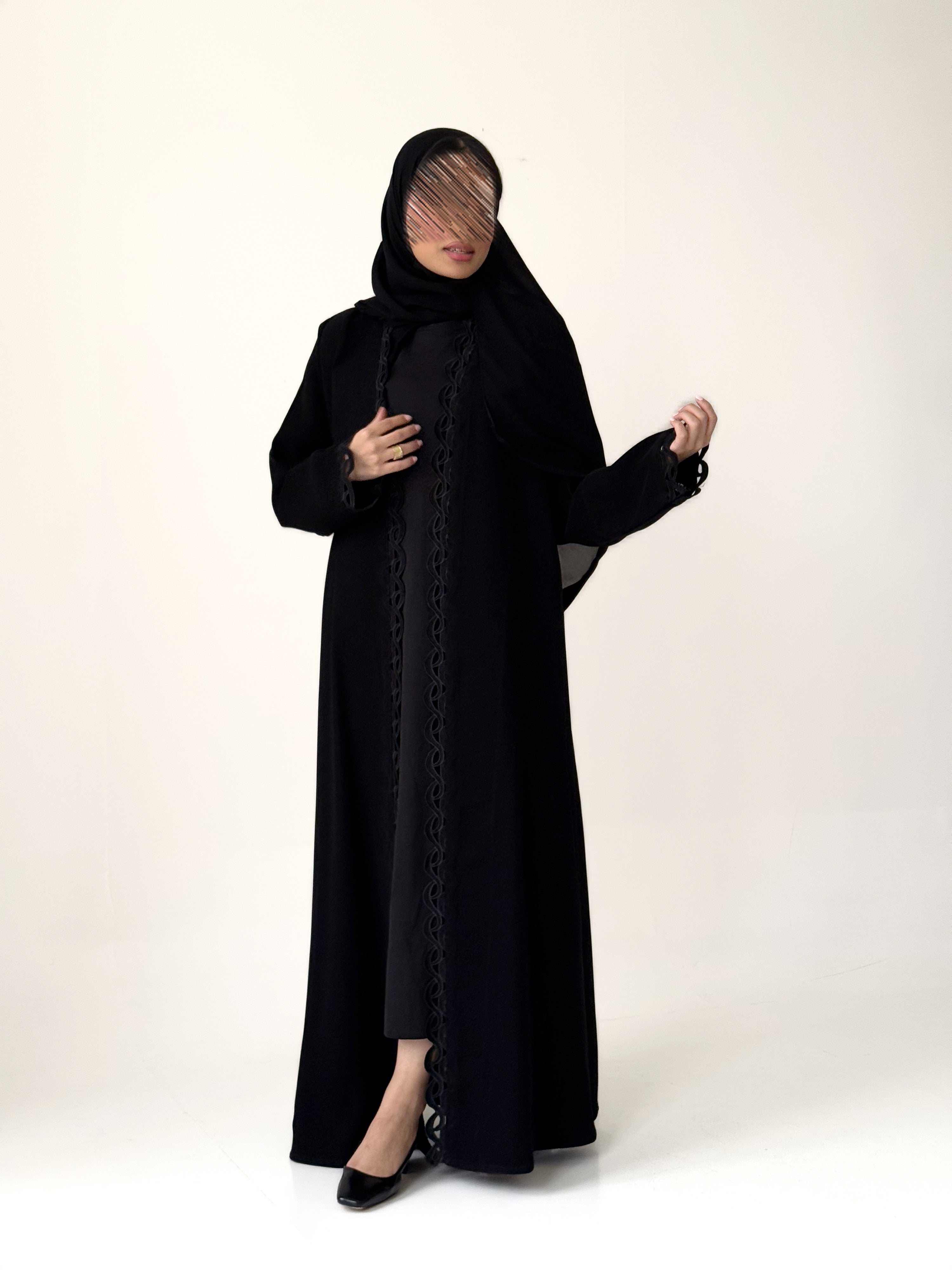 S845 عباية مع طرحة نص كلوش كريب الرياض