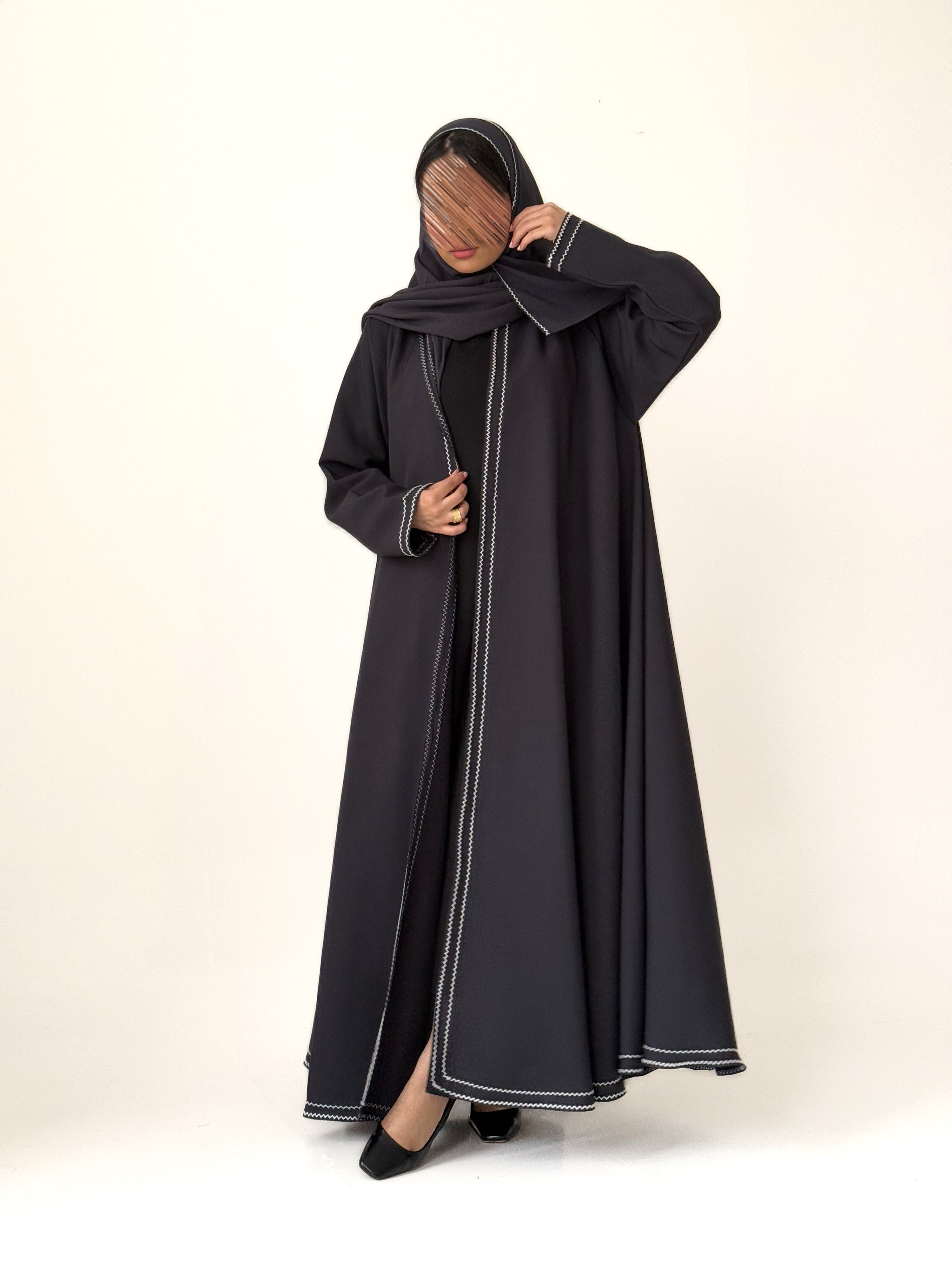 S638 عباية مع طرحة كلوش كتان