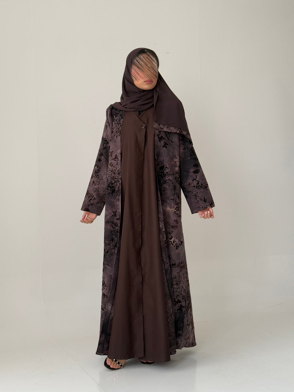 S841  عباية مع طرحة نص كلوش كتان