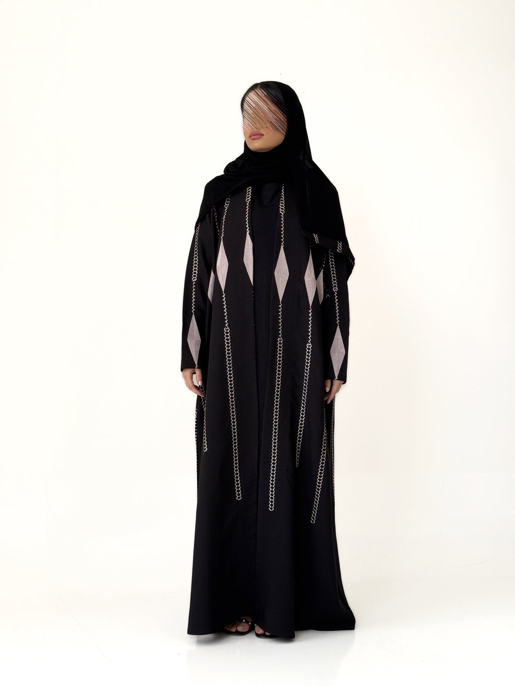 S849 عباية مع طرحة نص كلوش كريب برابي