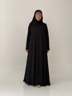S884  عباية مع طرحة نص كلوش كرينا