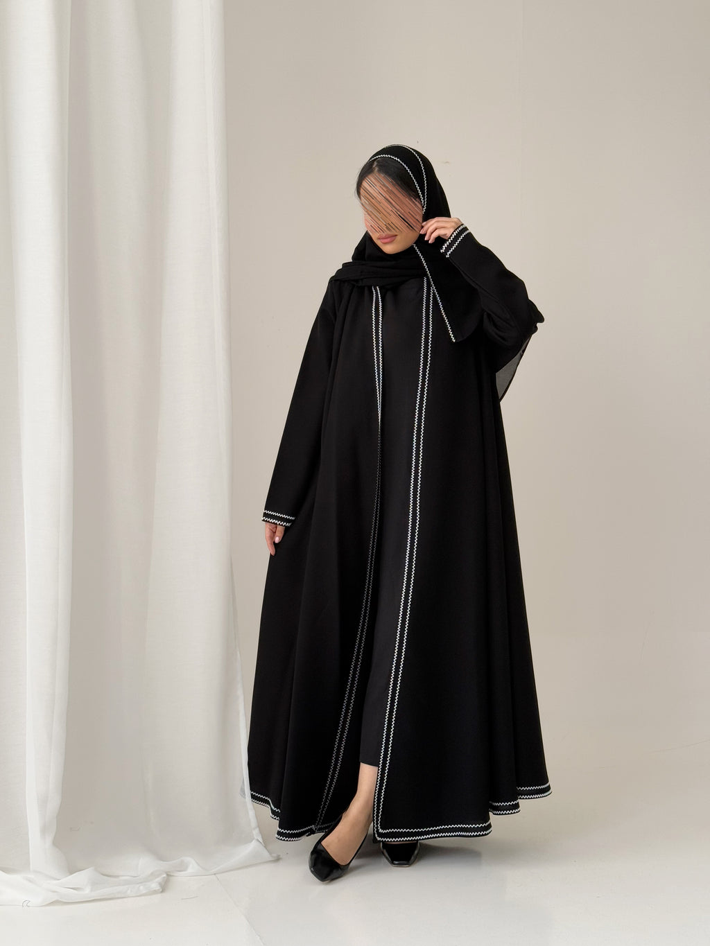 S638 عباية مع طرحة كلوش كتان