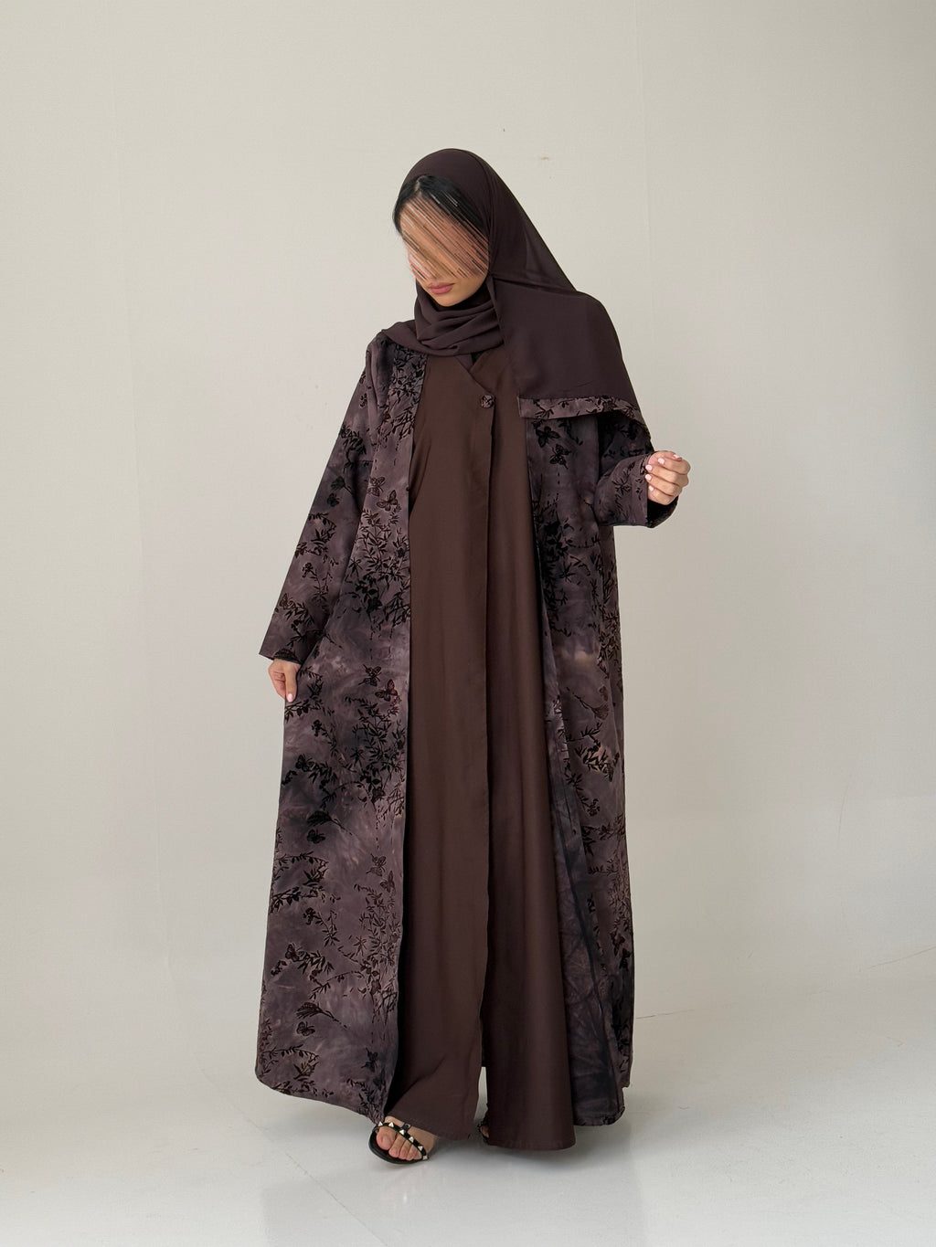 S841  عباية مع طرحة نص كلوش كتان