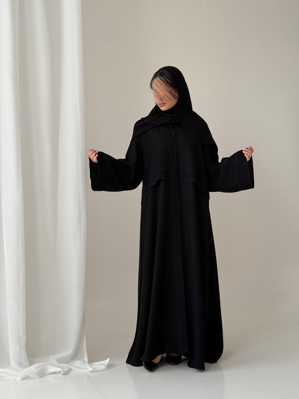 S840 عباية مع طرحة نص كلوش الوسام