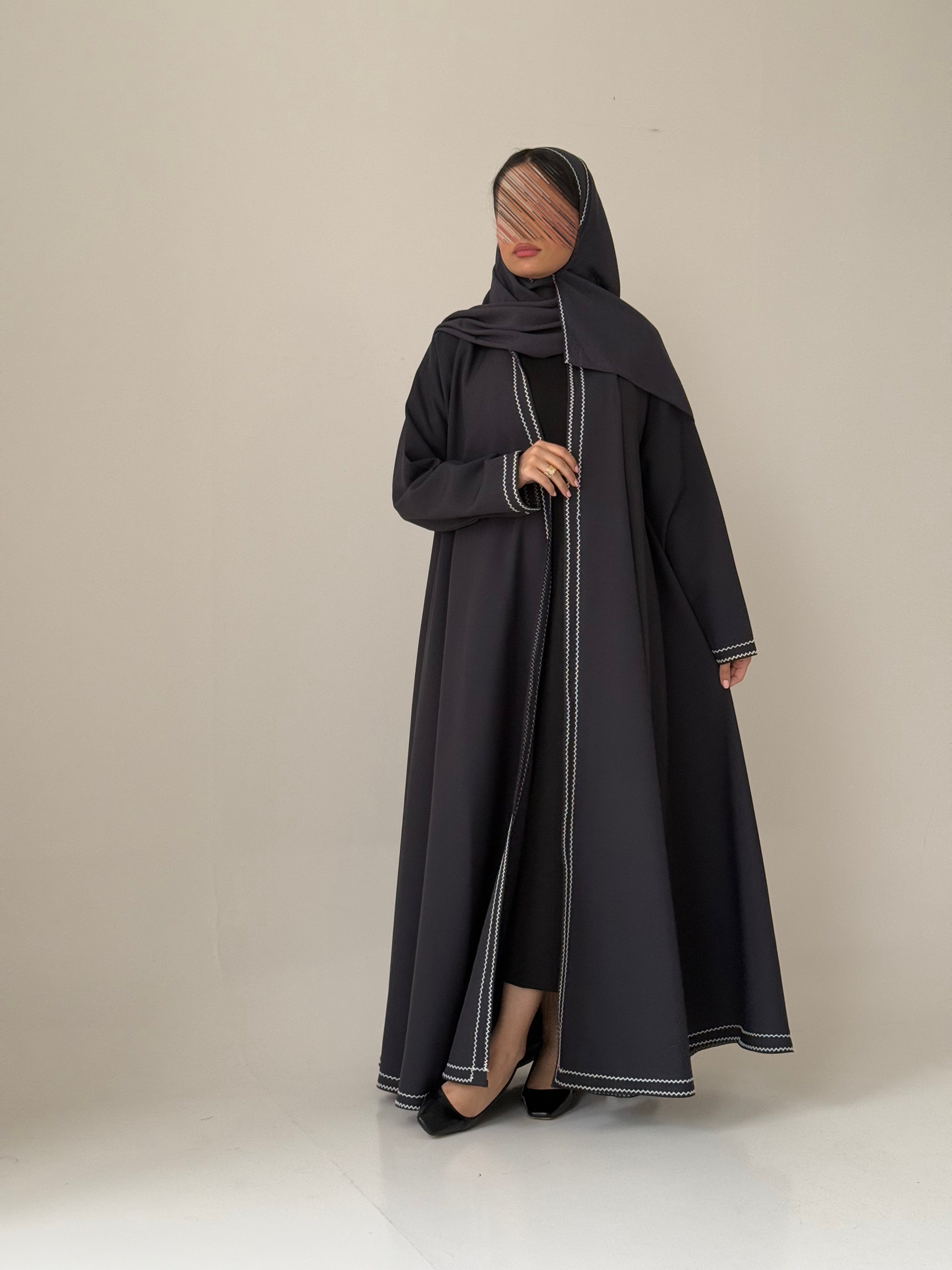 S638 عباية مع طرحة كلوش كتان