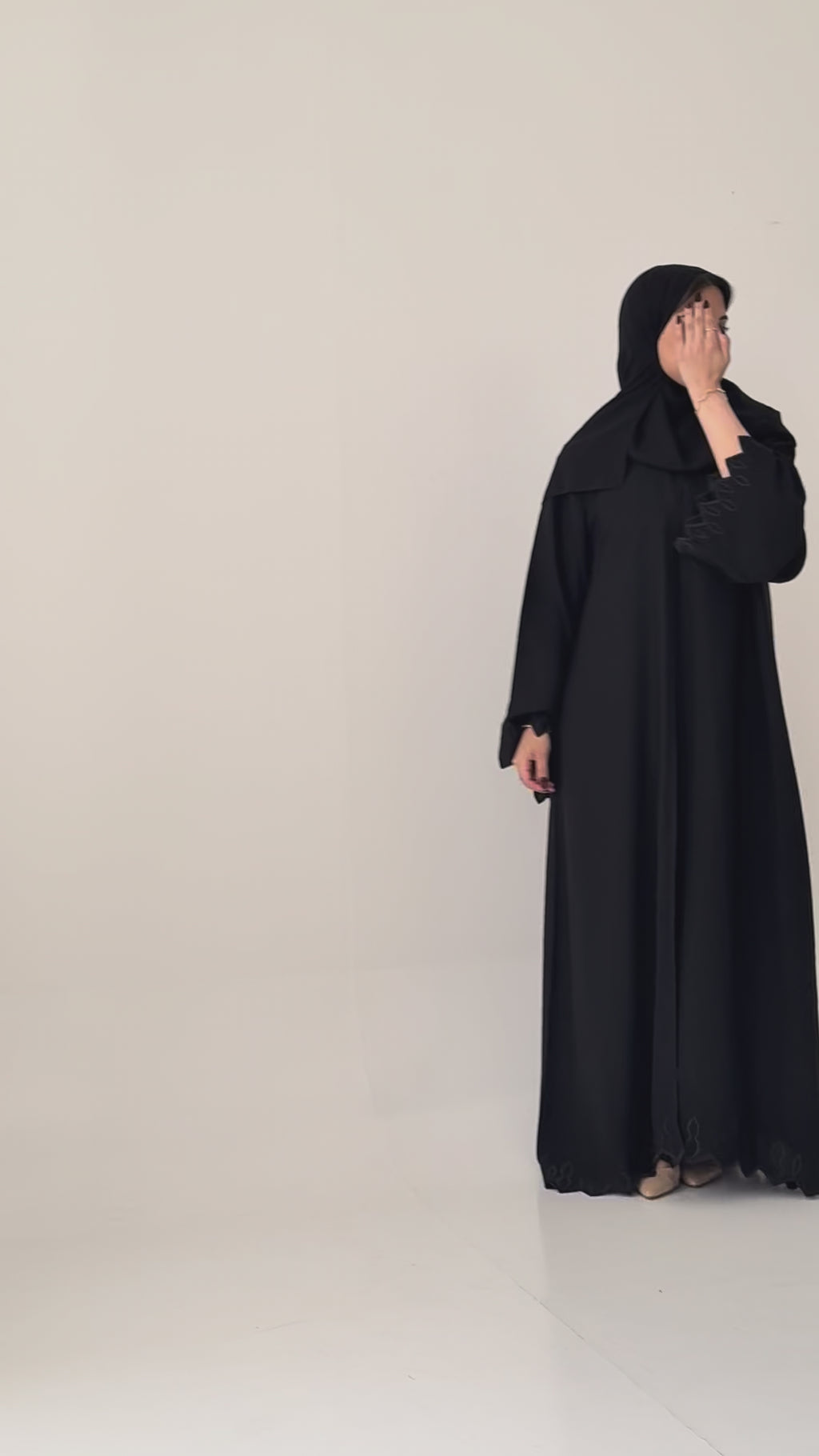 F-695 عباية مع طرحة ربع كلوش انترنت