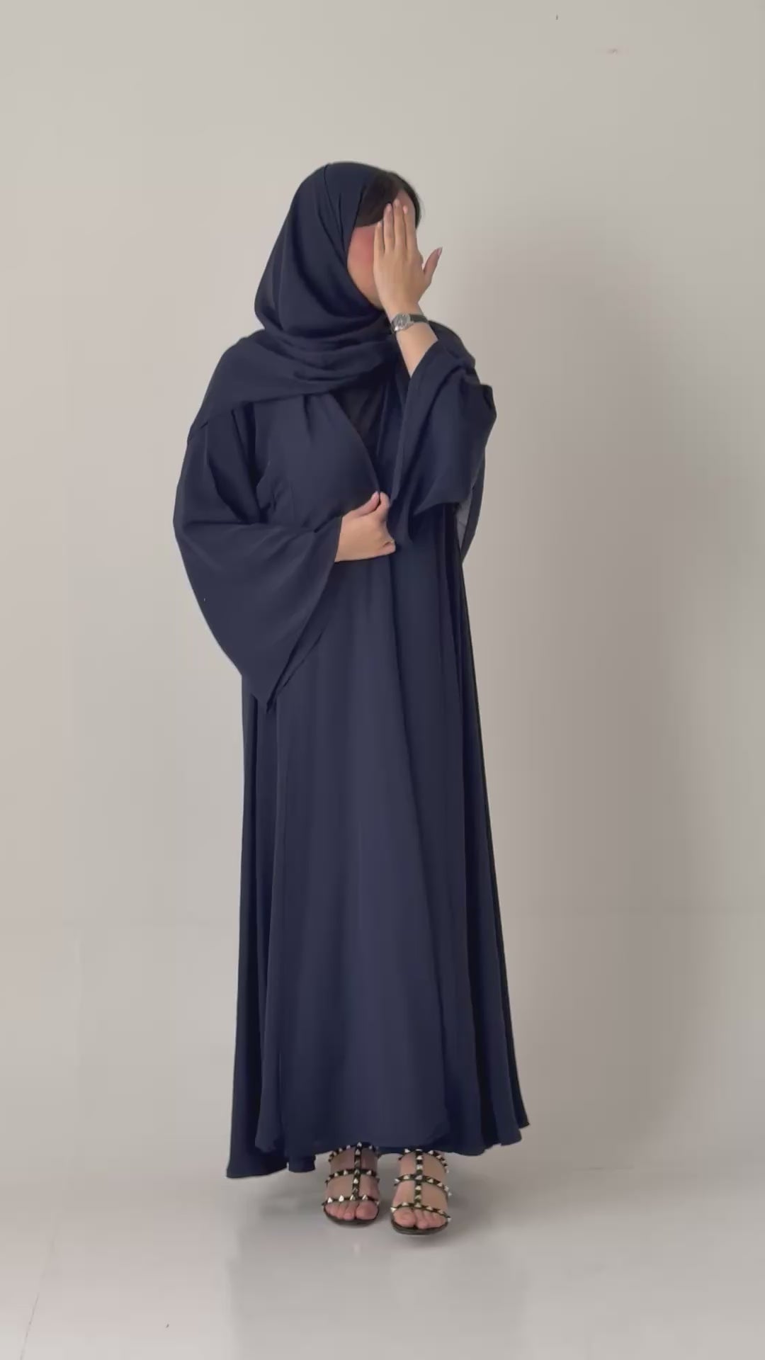 S730 عباية مع طرحة دبل كلوش لافال