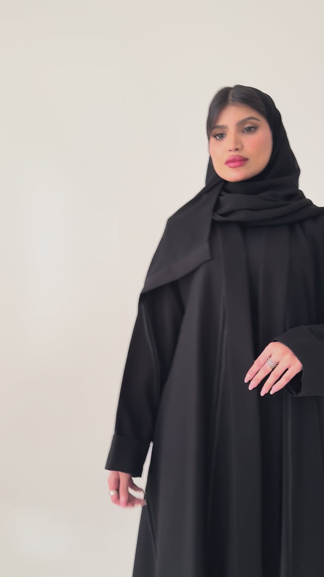 S468 عباية مع طرحة نص كلوش كتان