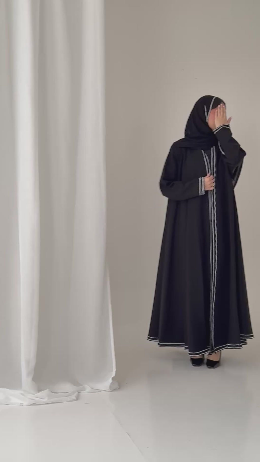 S638 عباية مع طرحة كلوش كتان
