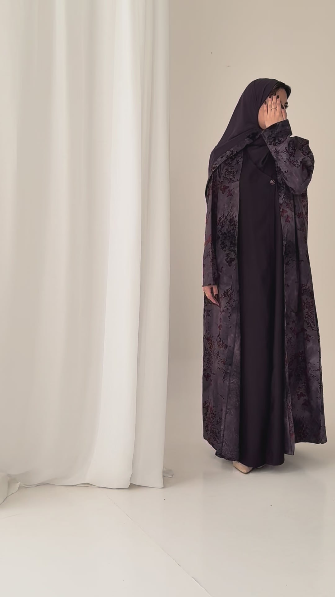 S841  عباية مع طرحة نص كلوش كتان