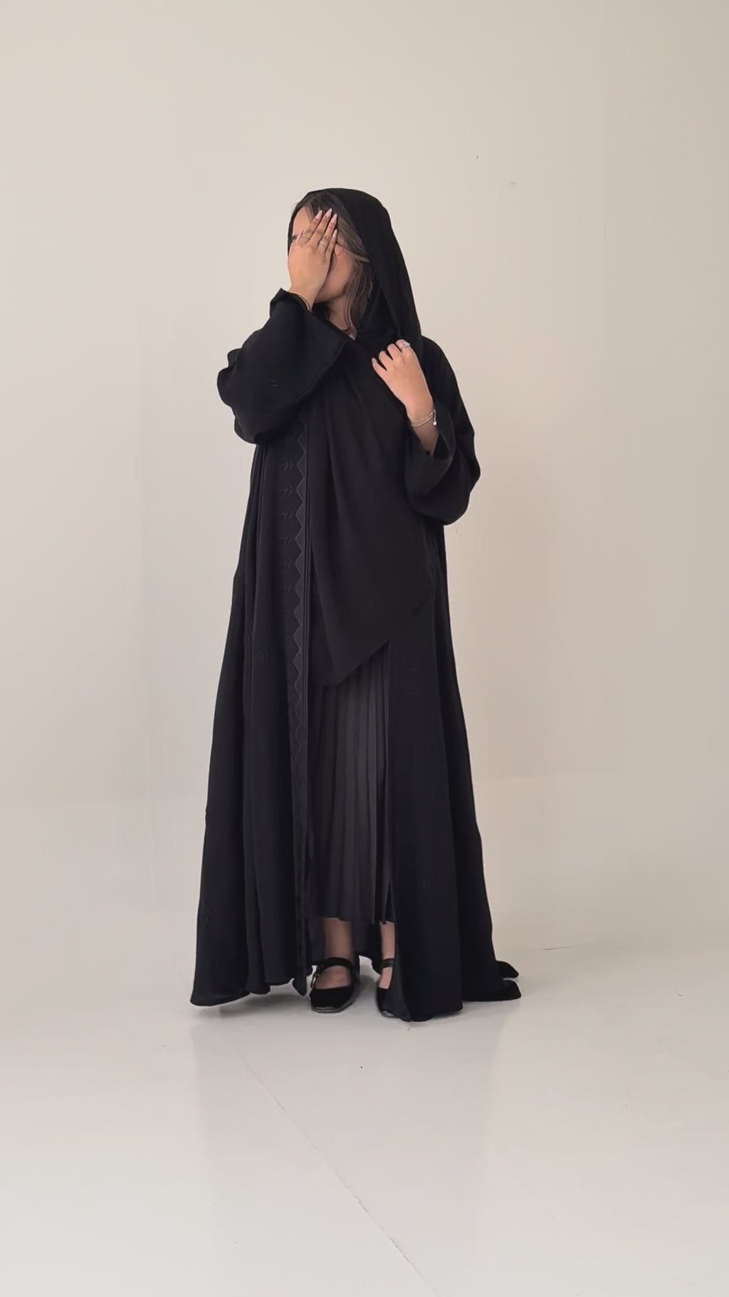 S837 عباية مع طرحة دبل كلوش أنترنت