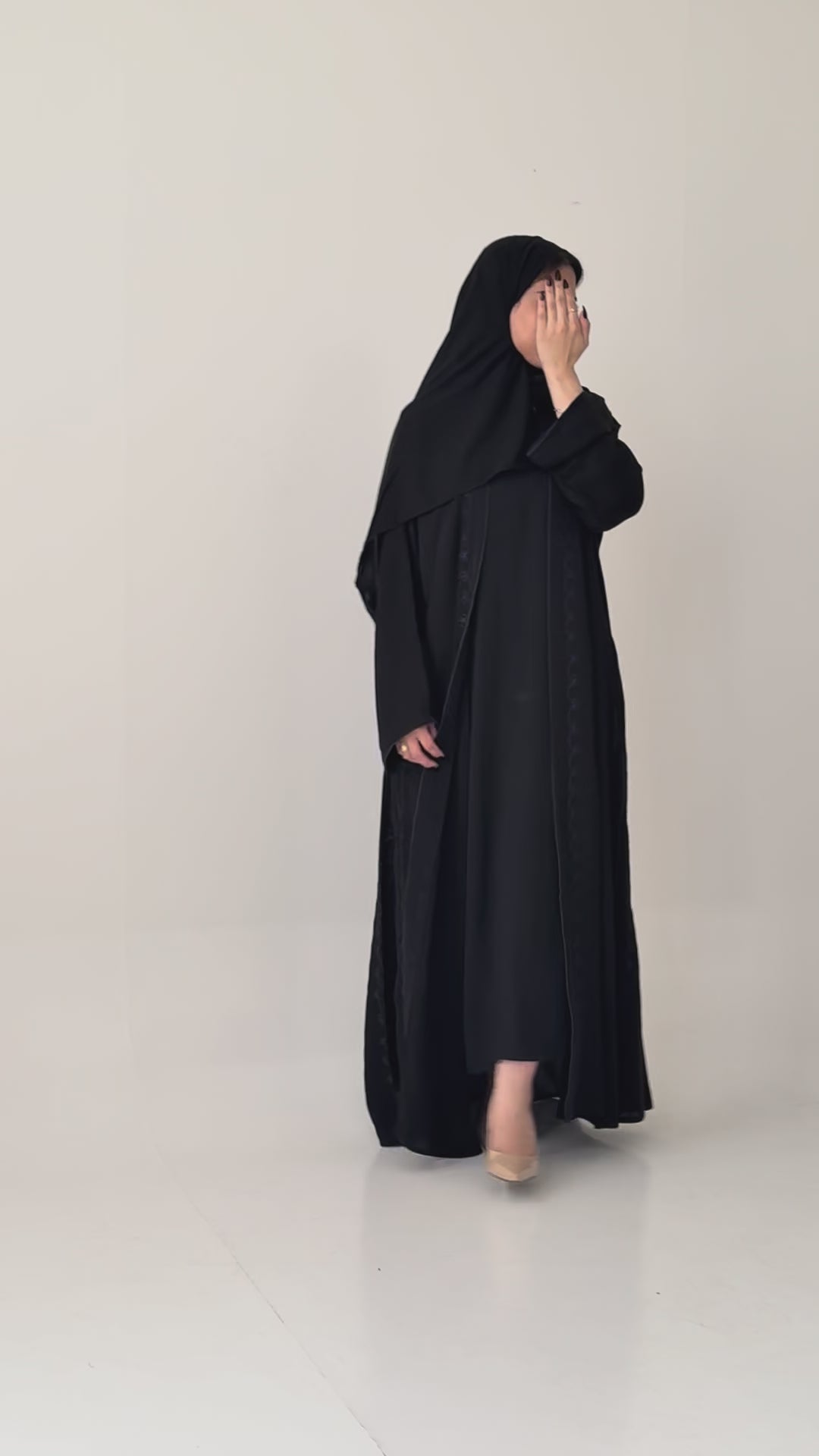 F-656 عباية مع طرحة ربع كلوش انترنت