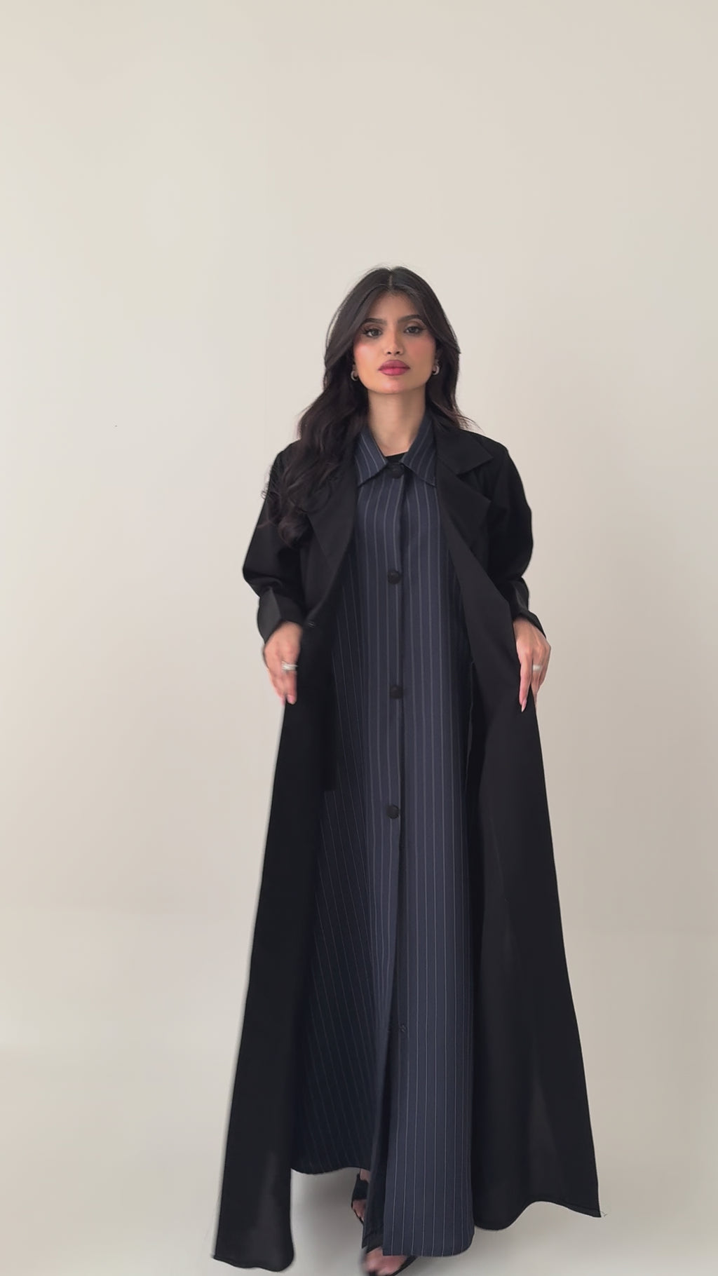 SH24 عباية مع طرحة نص كلوش كتان 3ق