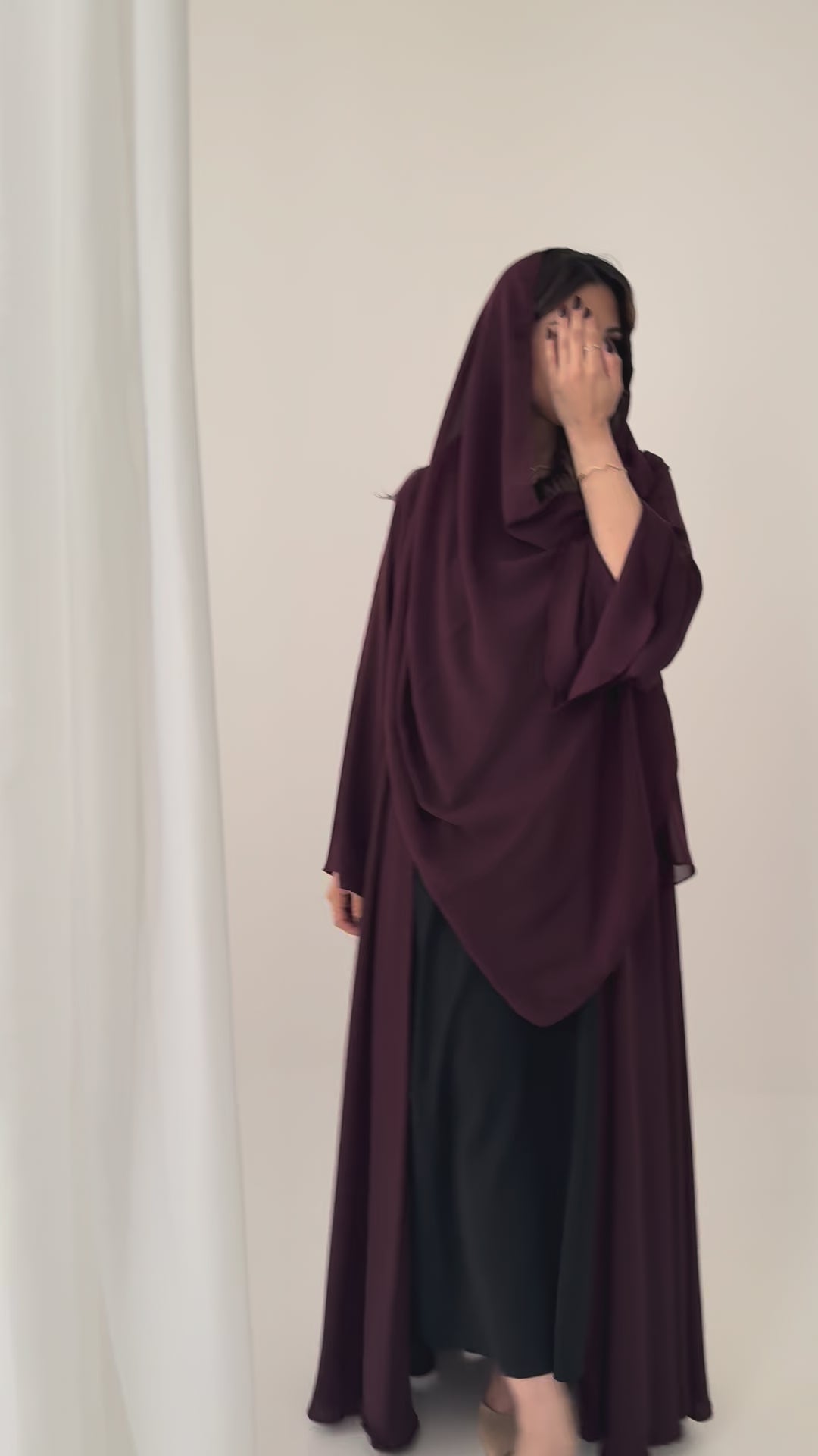 S730 عباية مع طرحة دبل كلوش لافال