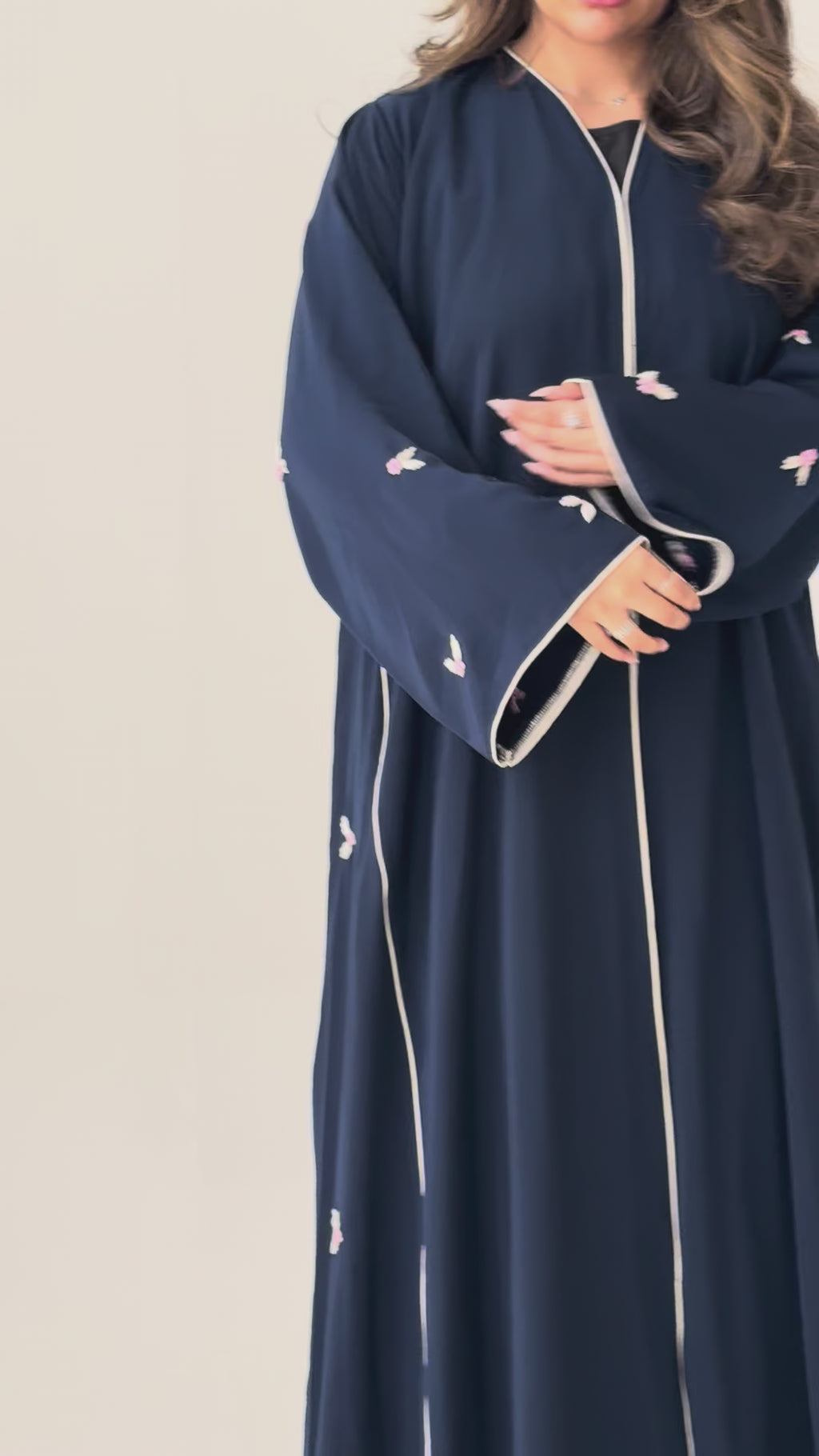 S822 عباية مع طرحة نص كلوش كريب باربي