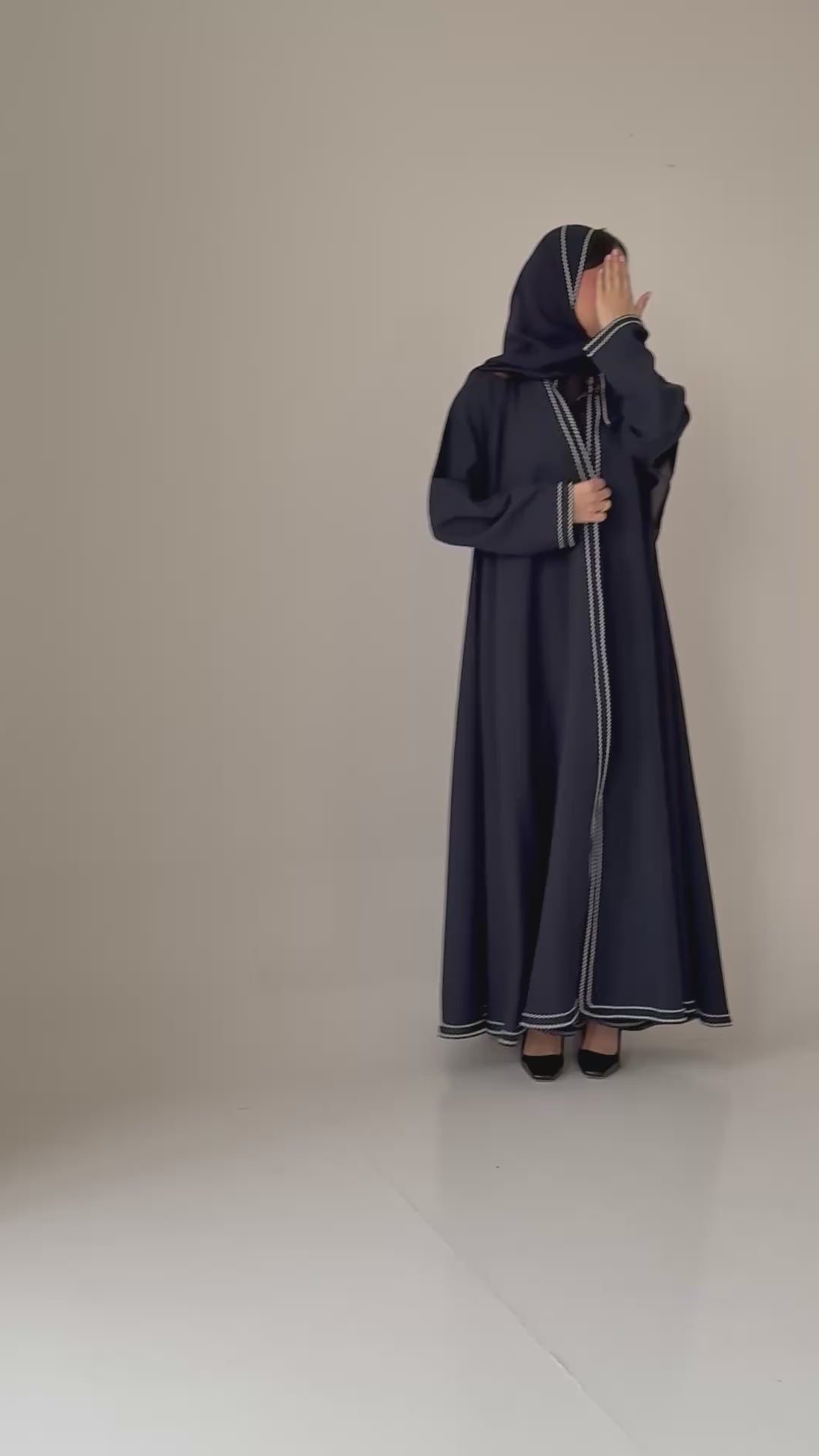 S638 عباية مع طرحة كلوش كتان