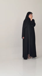 S884  عباية مع طرحة نص كلوش كرينا