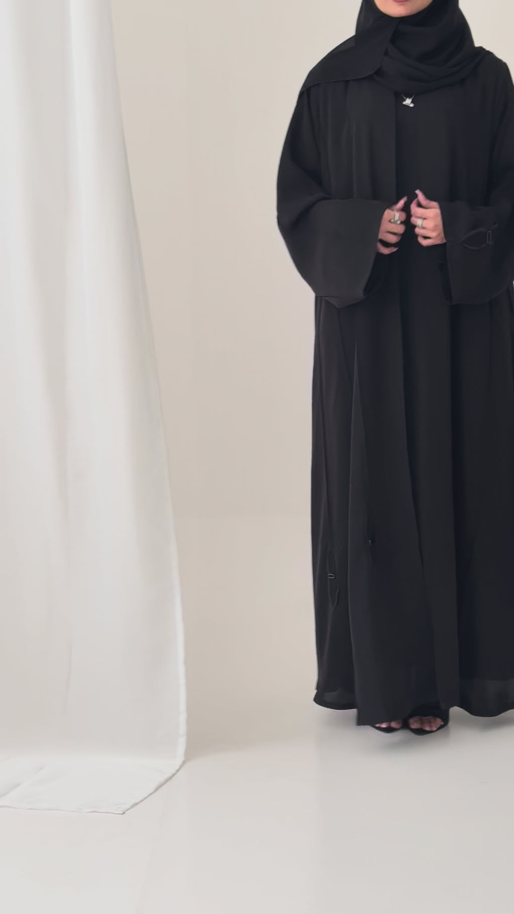 SH14 عباية مع طرحة نص كلوش انترنت